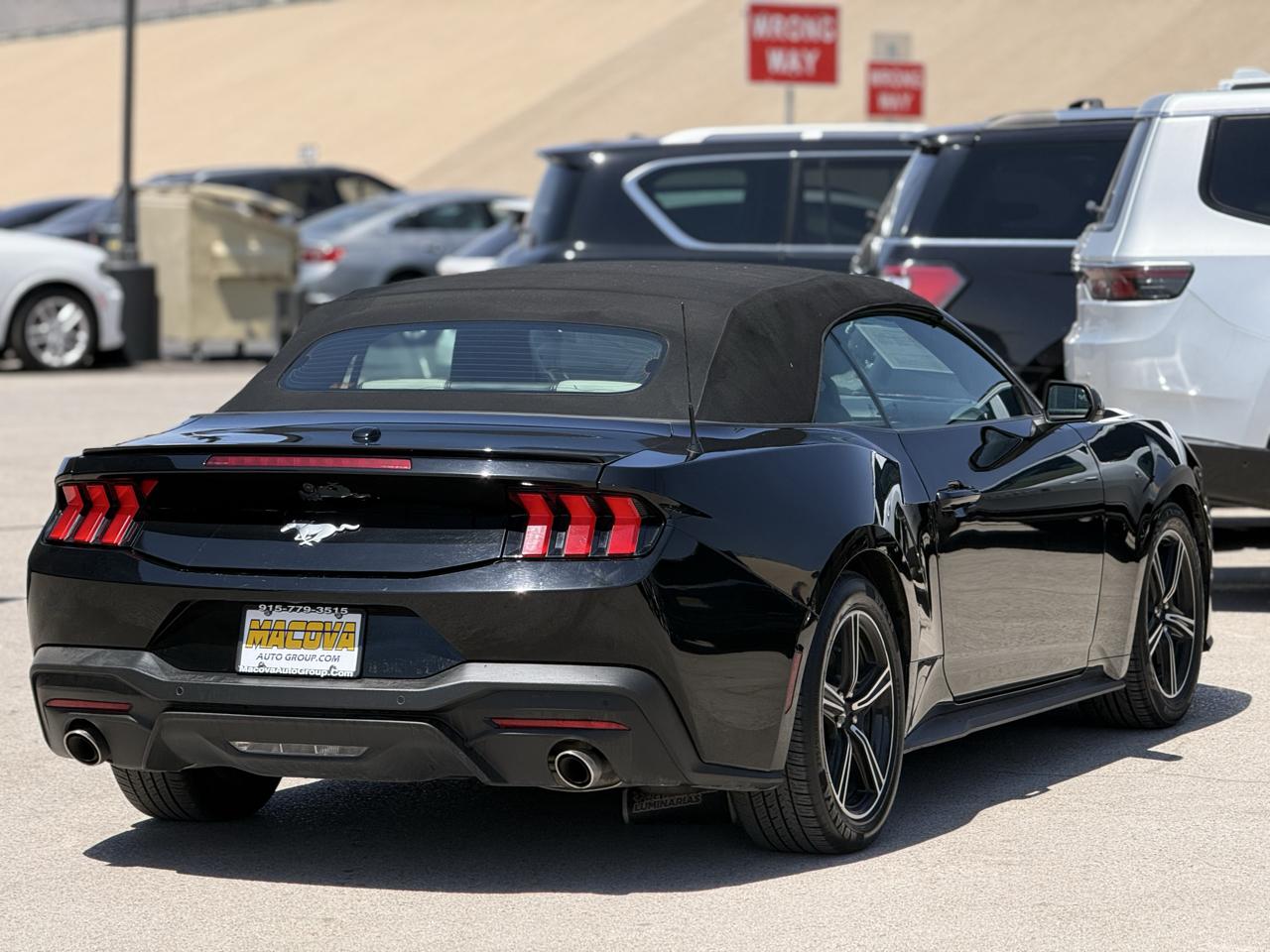Ford Mustang EcoBoost Convertible 2024