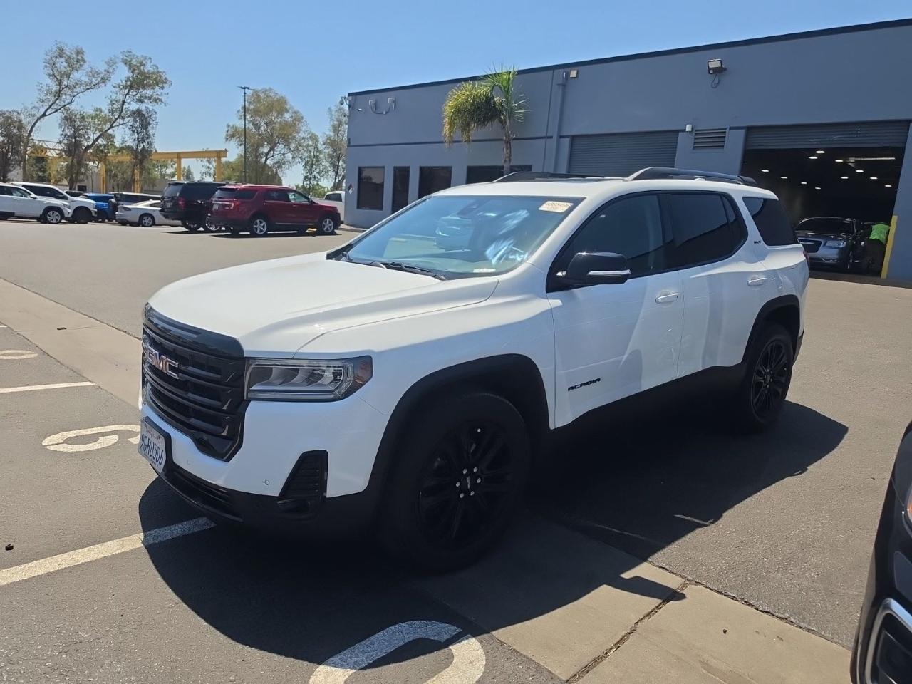 GMC Acadia AWD 4dr SLT 2023