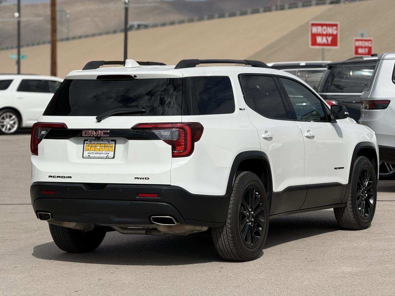 GMC Acadia AWD 4dr SLT 2023