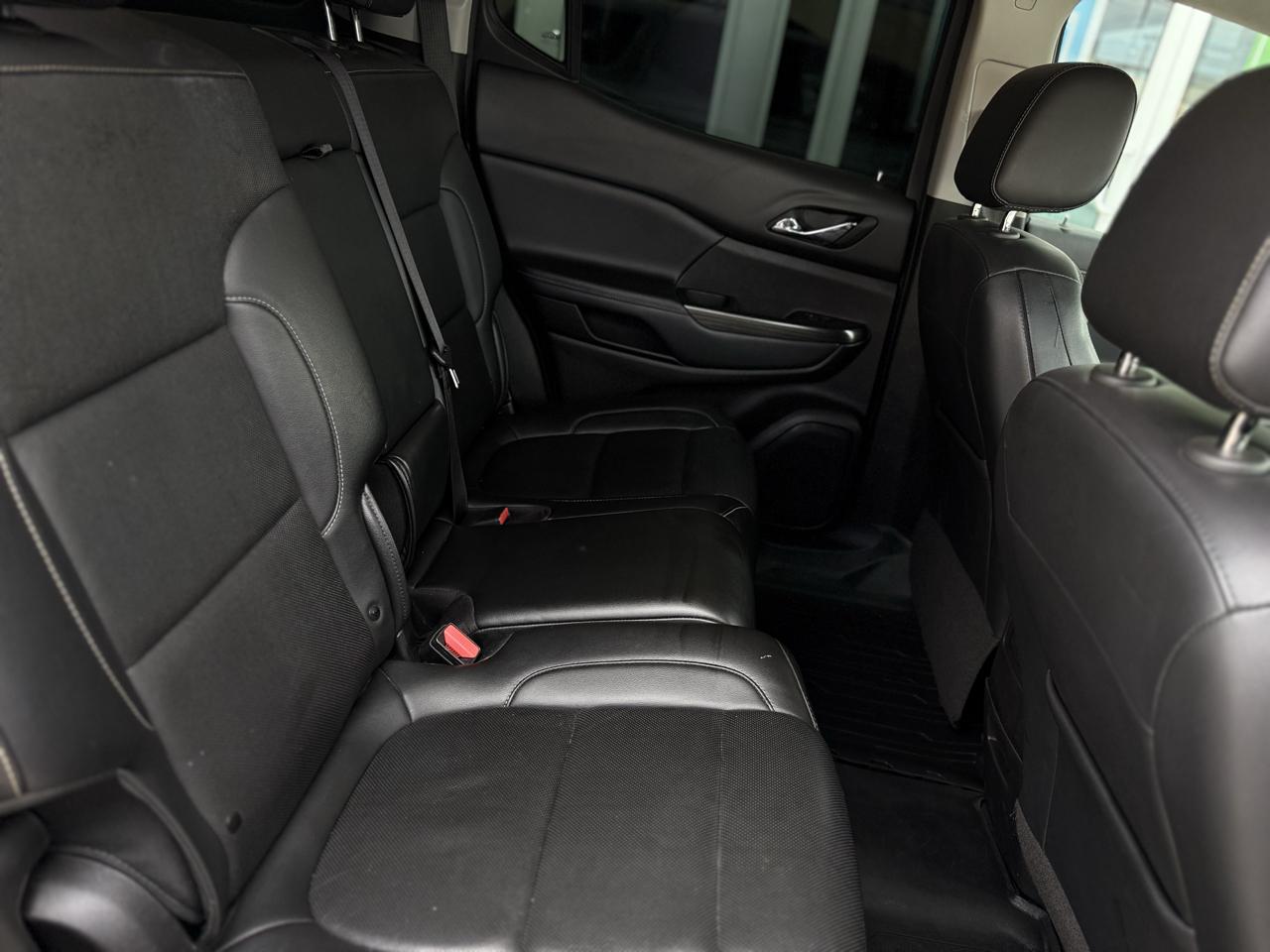 GMC Acadia AWD 4dr SLT 2023