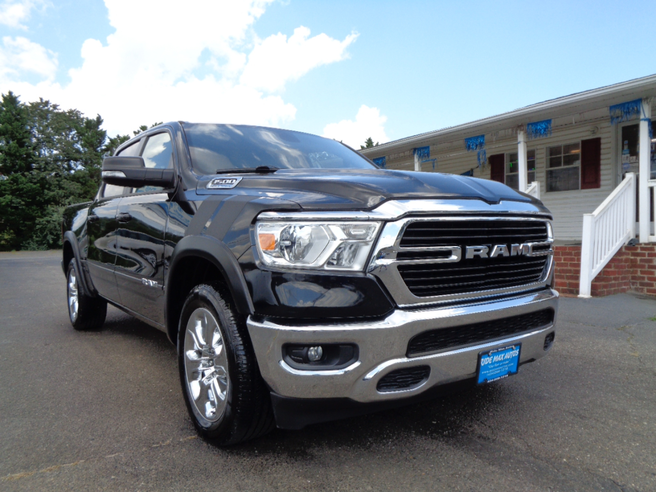 RAM 1500 Big Horn 4x4 Crew Cab 5'7" Box 2021 RAM 1500 Big Horn 4x4 Crew Cab 5'7" Box 2021