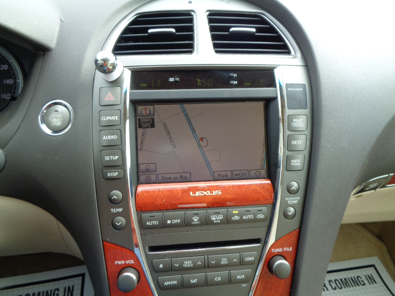 Lexus ES 350 4dr Sdn 2011 Lexus ES 350 4dr Sdn 2011