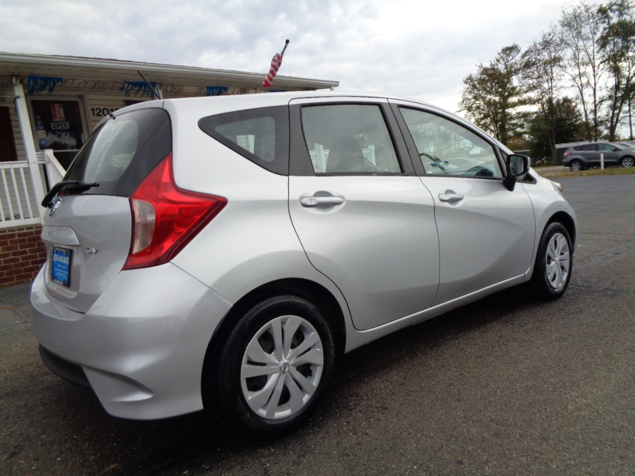 Nissan Versa Note SV CVT 2017 Nissan Versa Note SV CVT 2017
