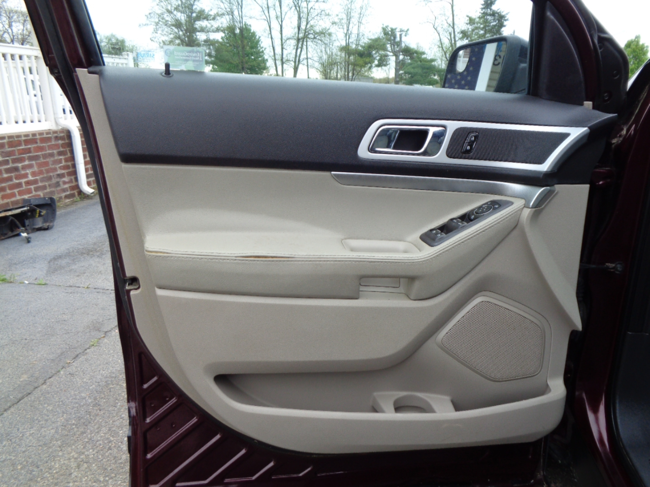 Ford Explorer 4WD 4dr XLT 2011 Ford Explorer 4WD 4dr XLT 2011