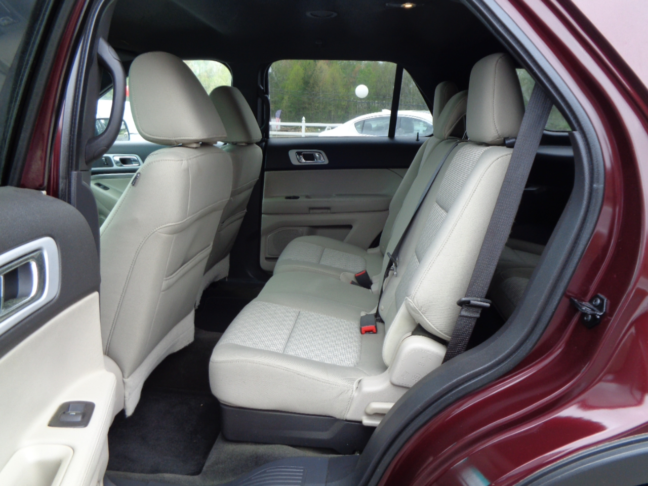 Ford Explorer 4WD 4dr XLT 2011 Ford Explorer 4WD 4dr XLT 2011