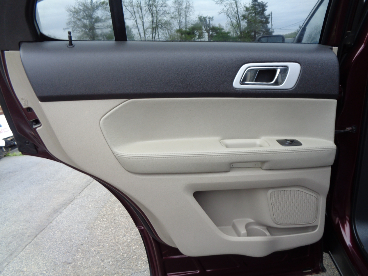Ford Explorer 4WD 4dr XLT 2011 Ford Explorer 4WD 4dr XLT 2011