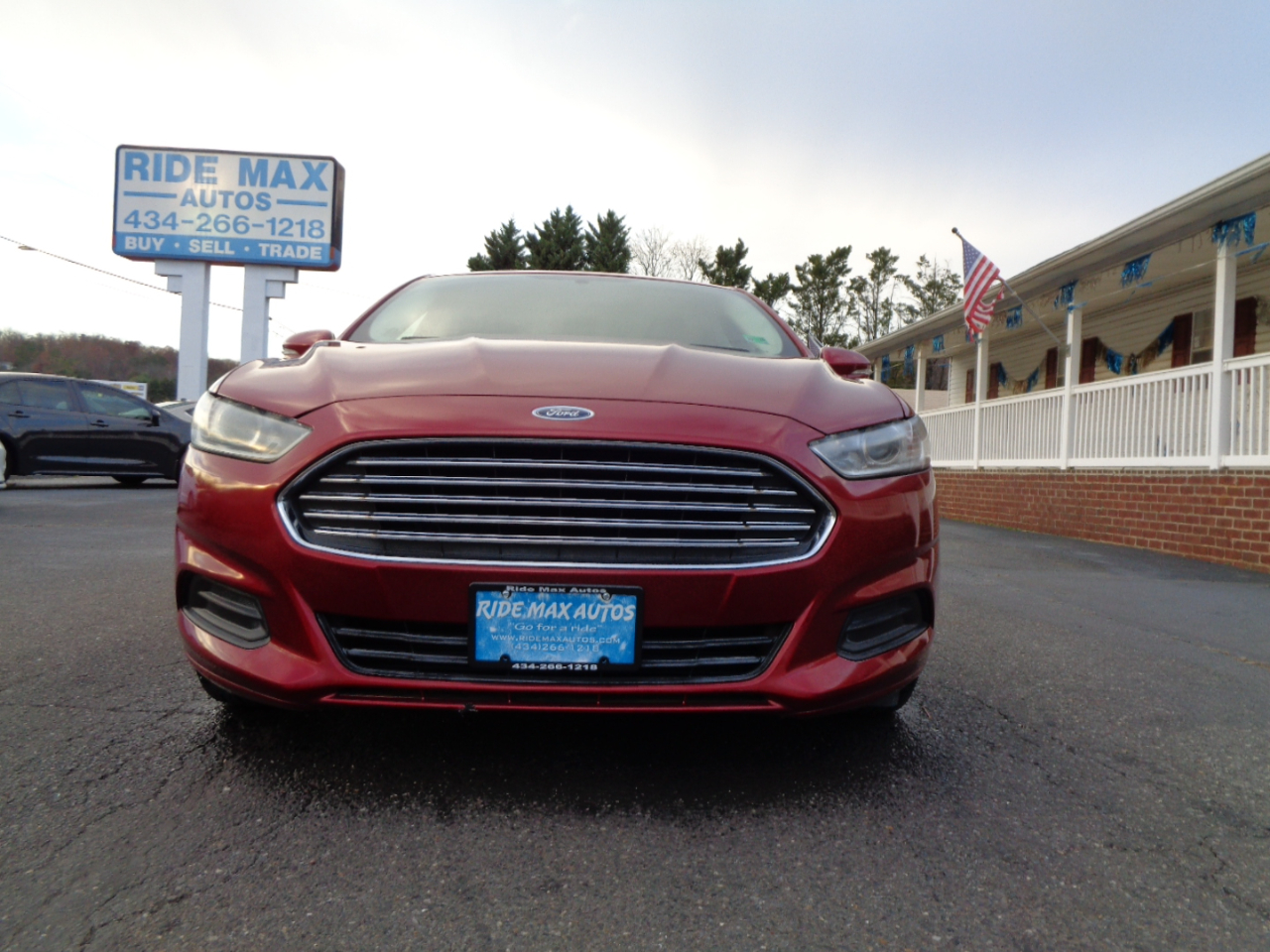 2016 Ford Fusion 4dr Sdn SE FWD