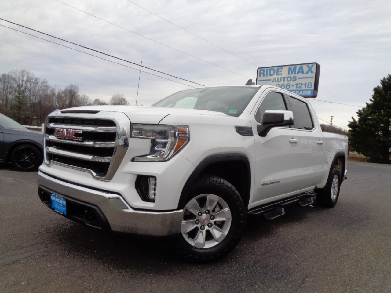 GMC Sierra 1500 4WD Crew Cab 147" SLE 2020