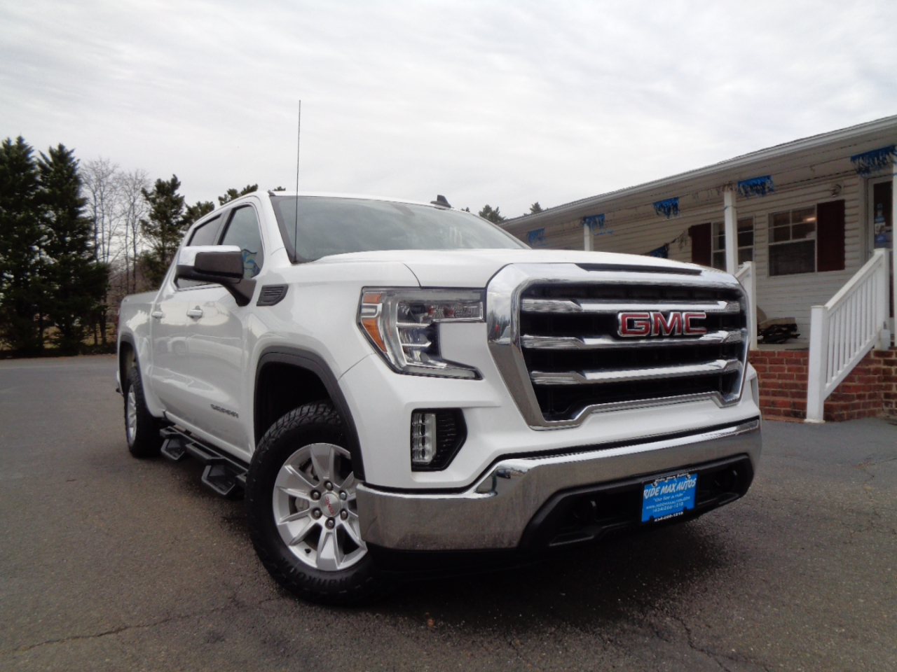 GMC Sierra 1500 4WD Crew Cab 147" SLE 2020