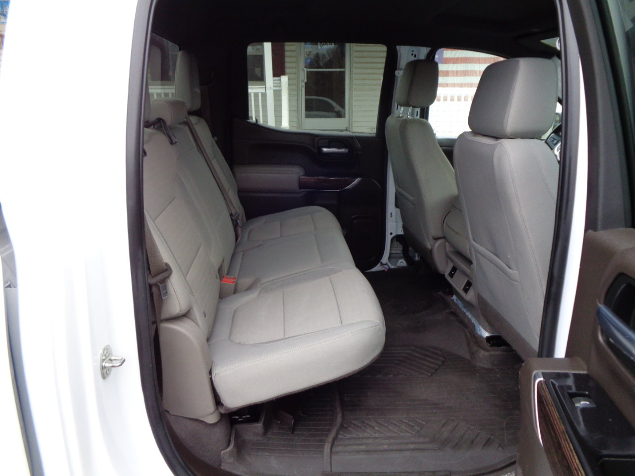 GMC Sierra 1500 4WD Crew Cab 147" SLE 2020