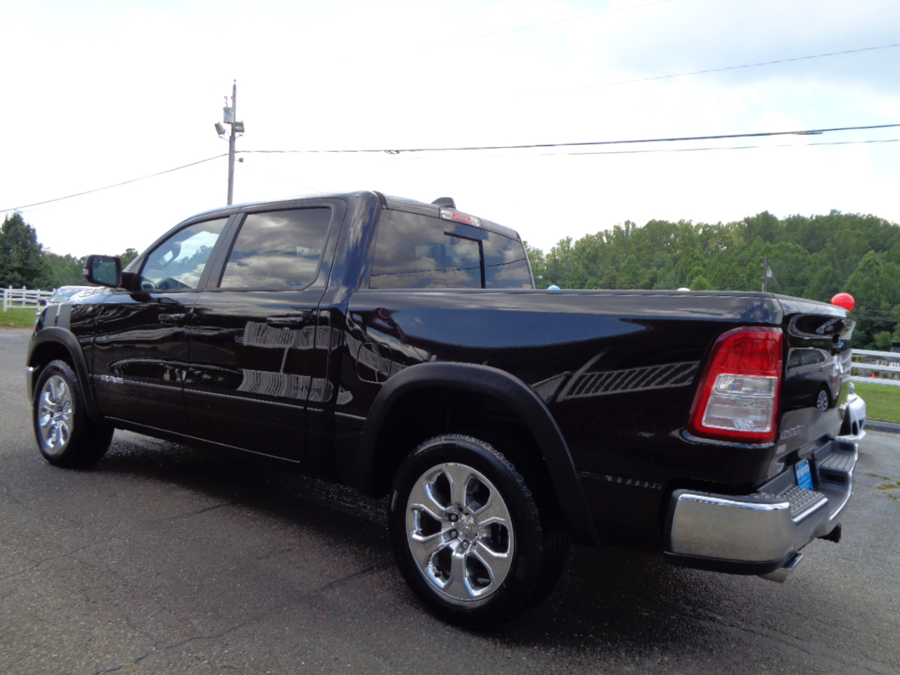 RAM 1500 Big Horn 4x4 Crew Cab 5'7" Box 2021