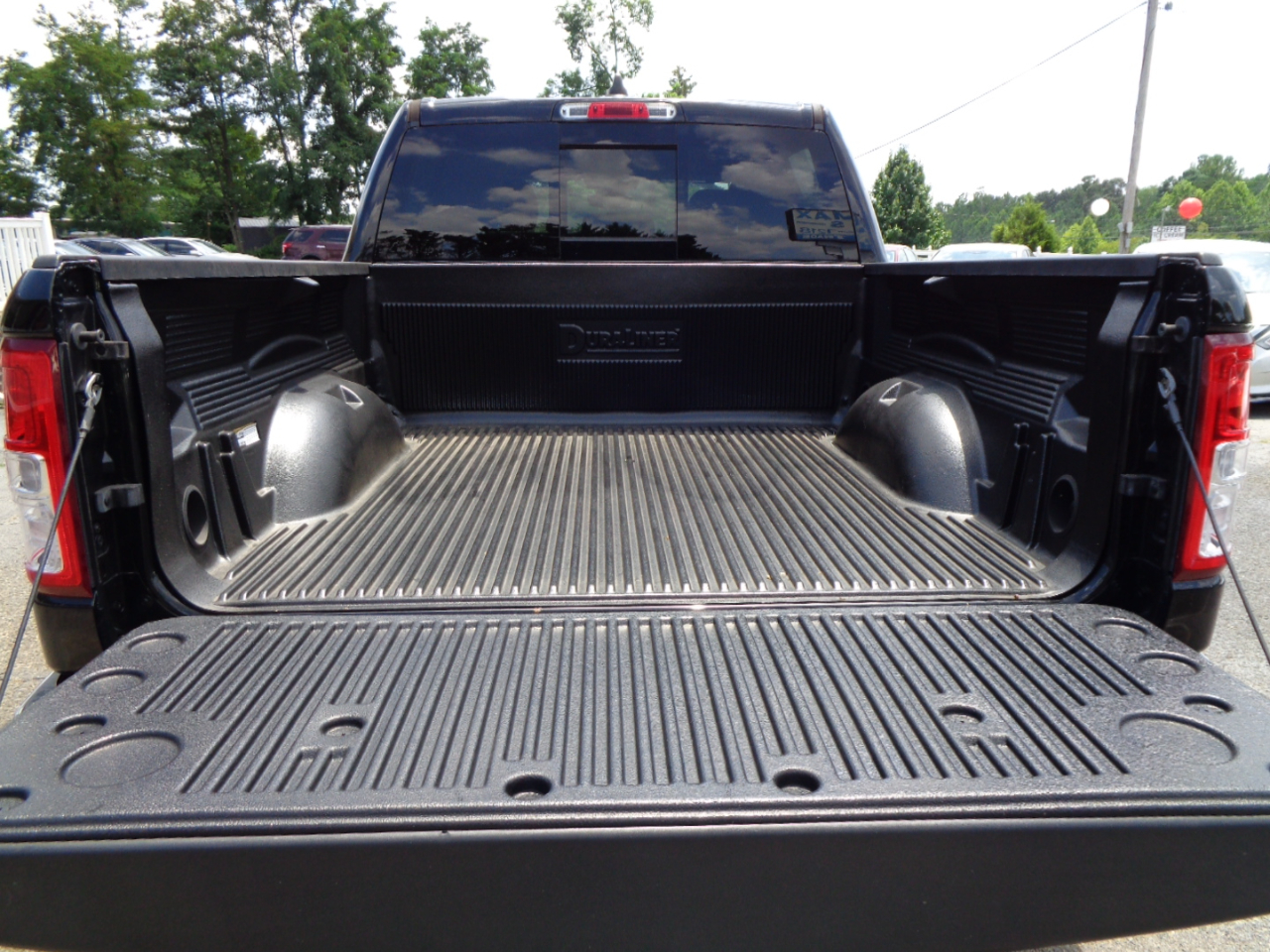 RAM 1500 Big Horn 4x4 Crew Cab 5'7" Box 2021