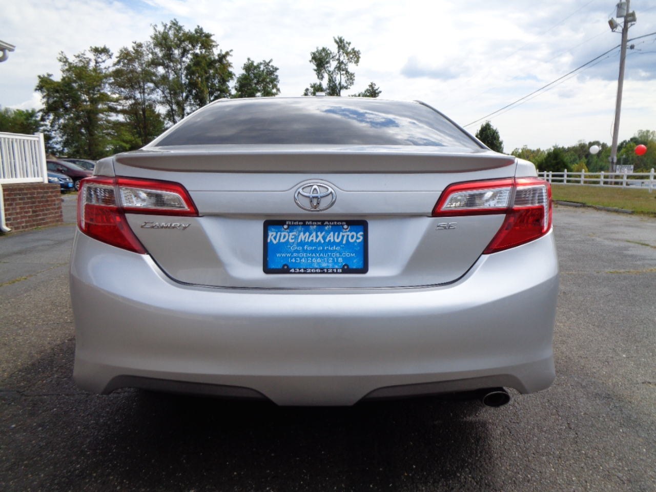 Toyota Camry 4dr Sdn I4 Auto SE (Natl) 2013