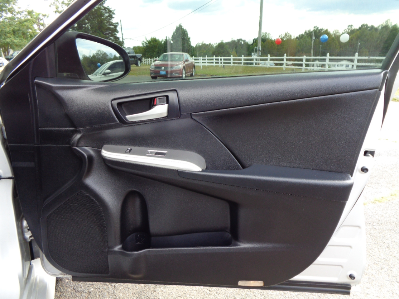 Toyota Camry 4dr Sdn I4 Auto SE (Natl) 2013