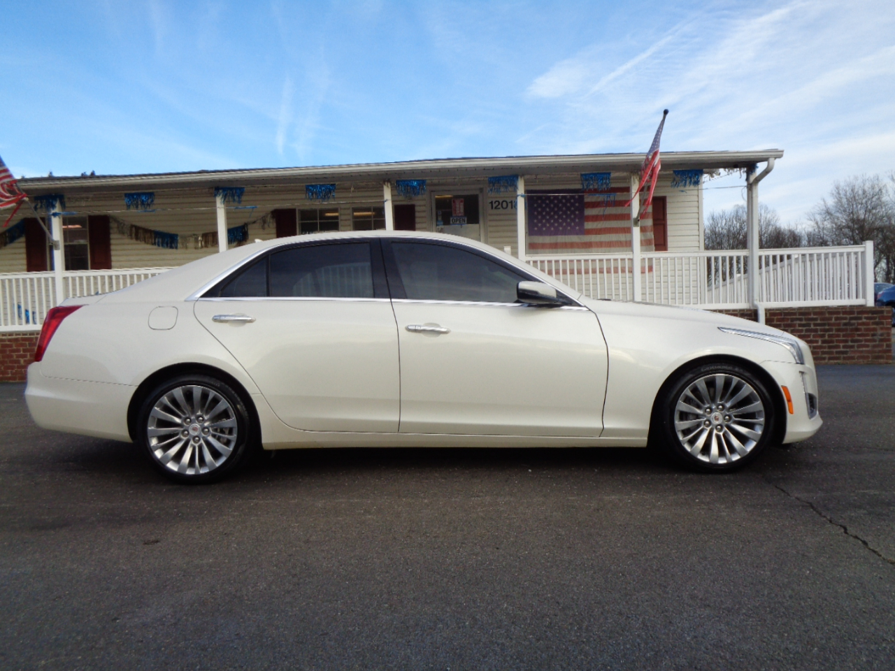 Cadillac CTS Sedan 4dr Sdn 3.6L Luxury RWD 2014