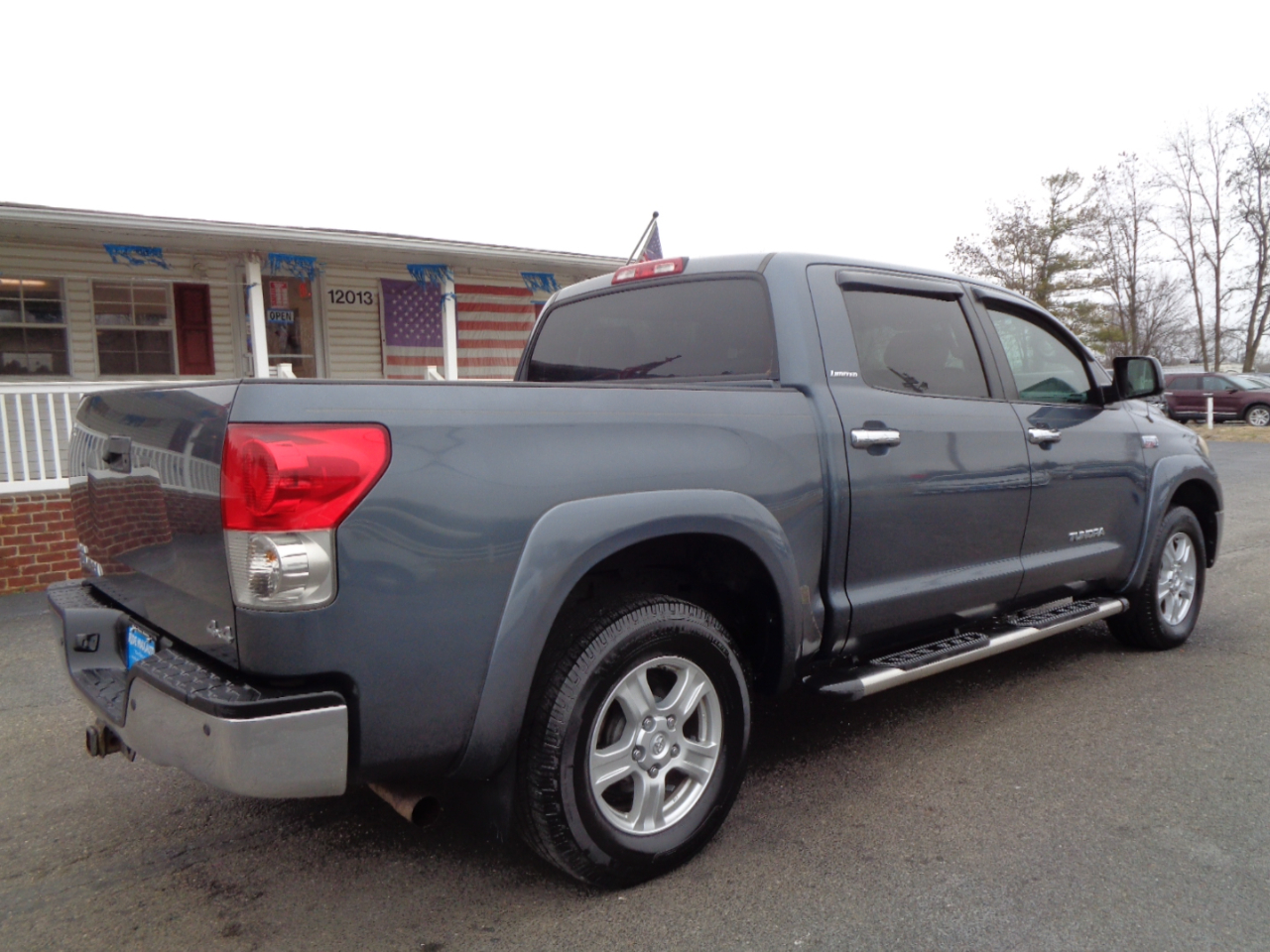 Toyota Tundra 4WD Truck CrewMax 5.7L V8 6-Spd AT LTD (Natl) 2008