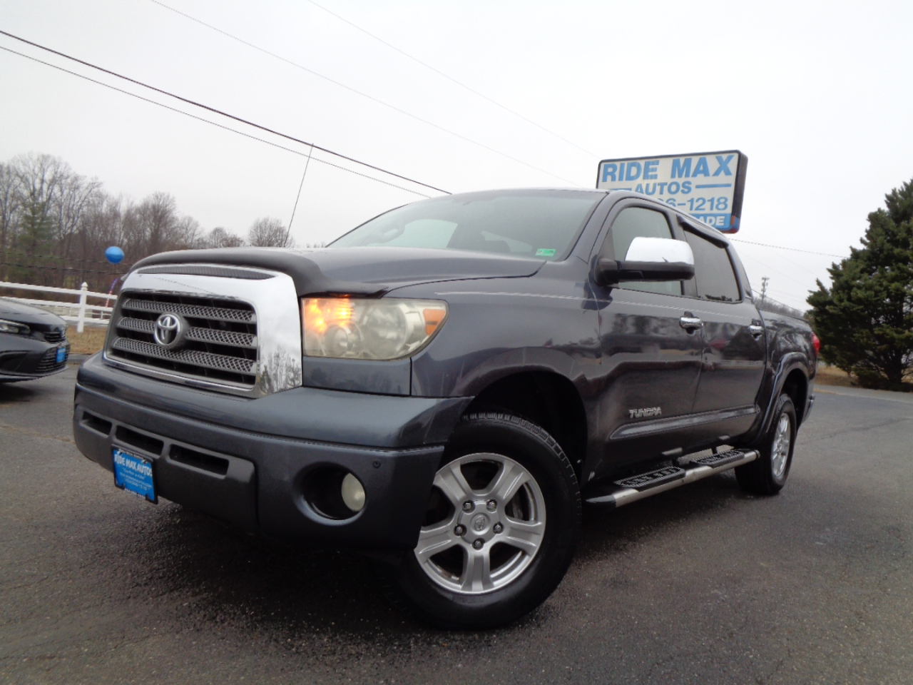 Toyota Tundra 4WD Truck CrewMax 5.7L V8 6-Spd AT LTD (Natl) 2008