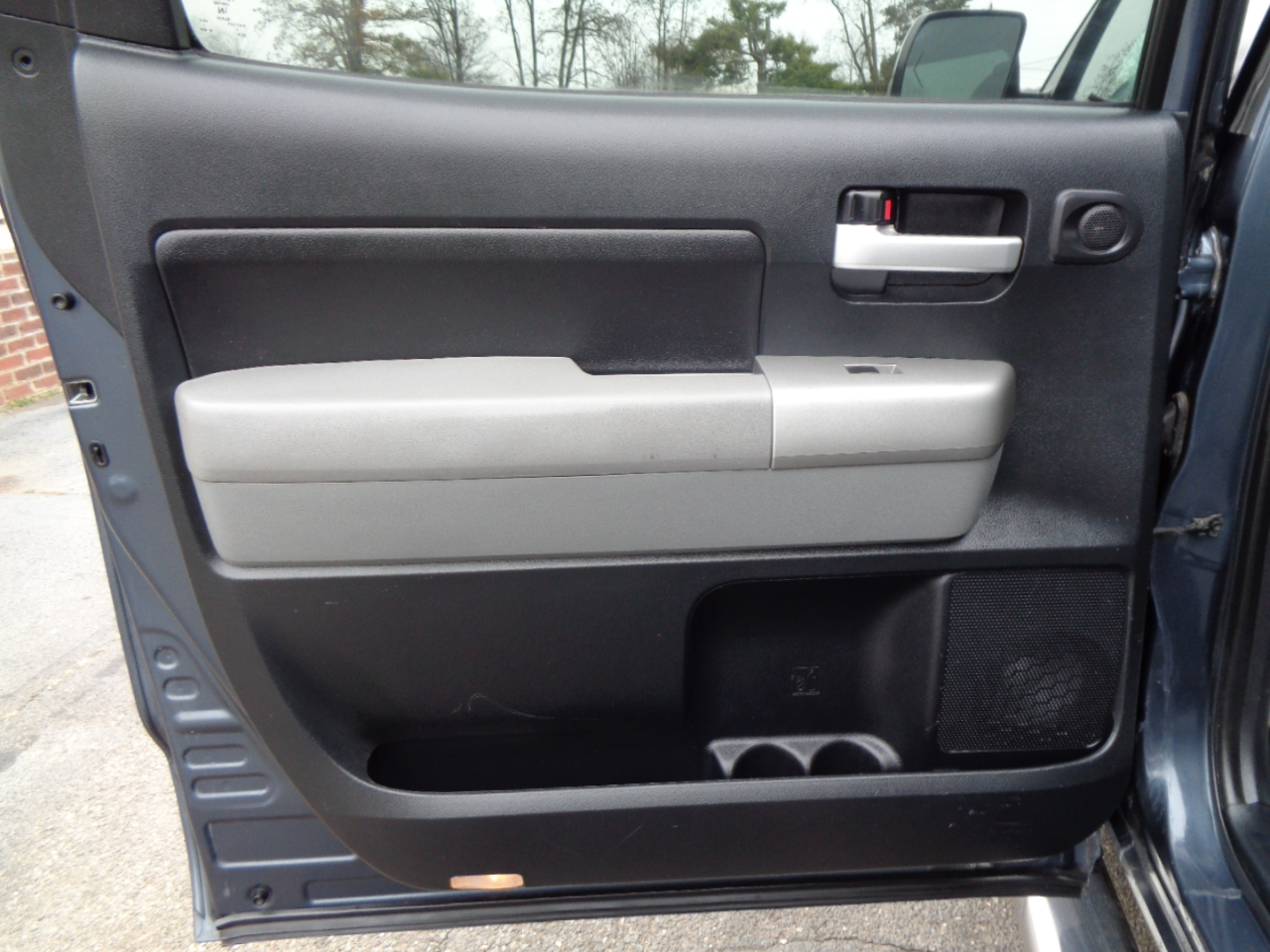 Toyota Tundra 4WD Truck CrewMax 5.7L V8 6-Spd AT LTD (Natl) 2008