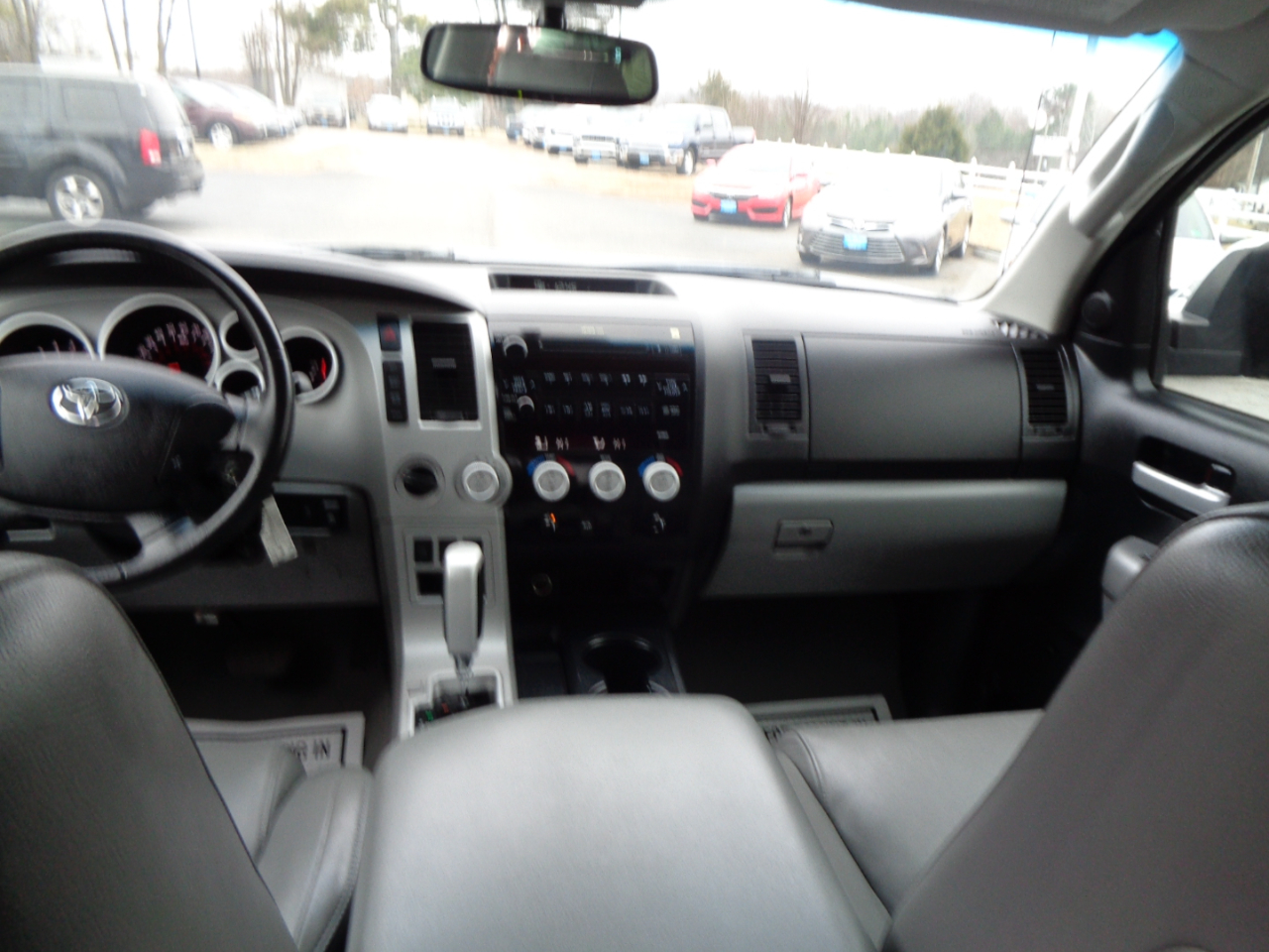 Toyota Tundra 4WD Truck CrewMax 5.7L V8 6-Spd AT LTD (Natl) 2008