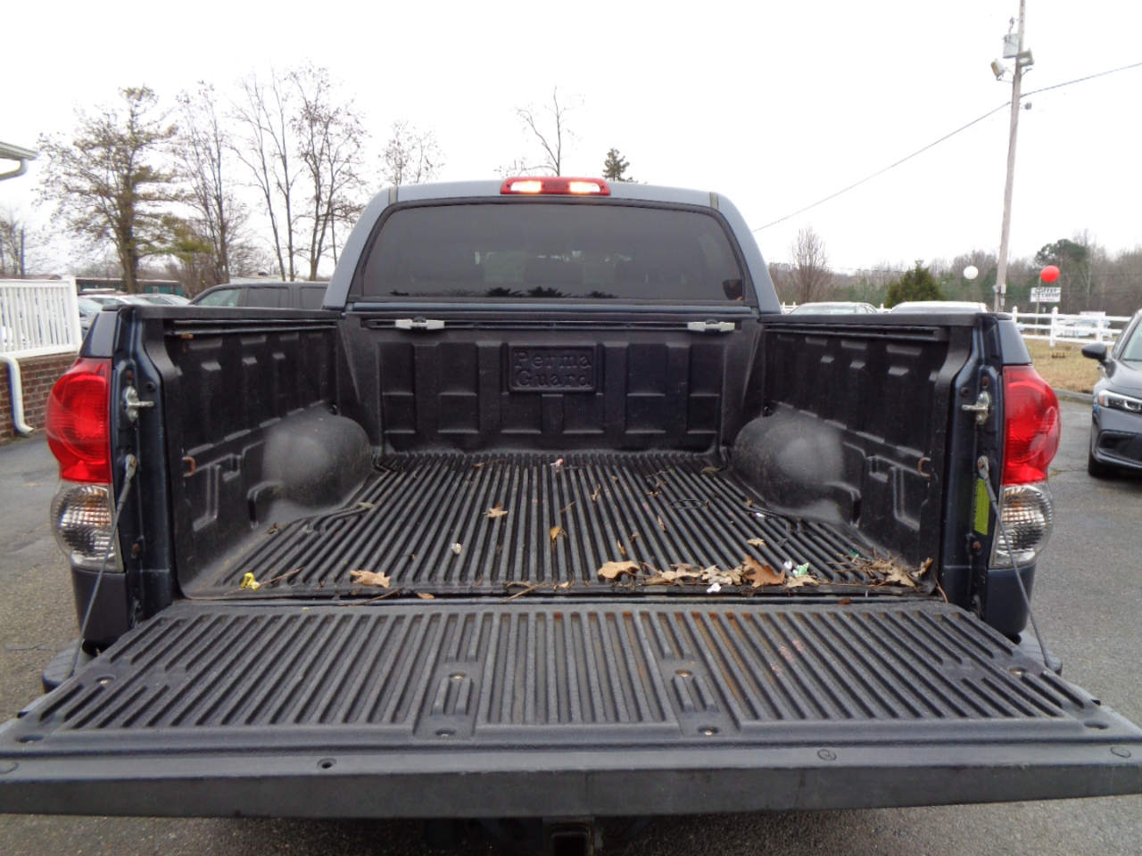 Toyota Tundra 4WD Truck CrewMax 5.7L V8 6-Spd AT LTD (Natl) 2008