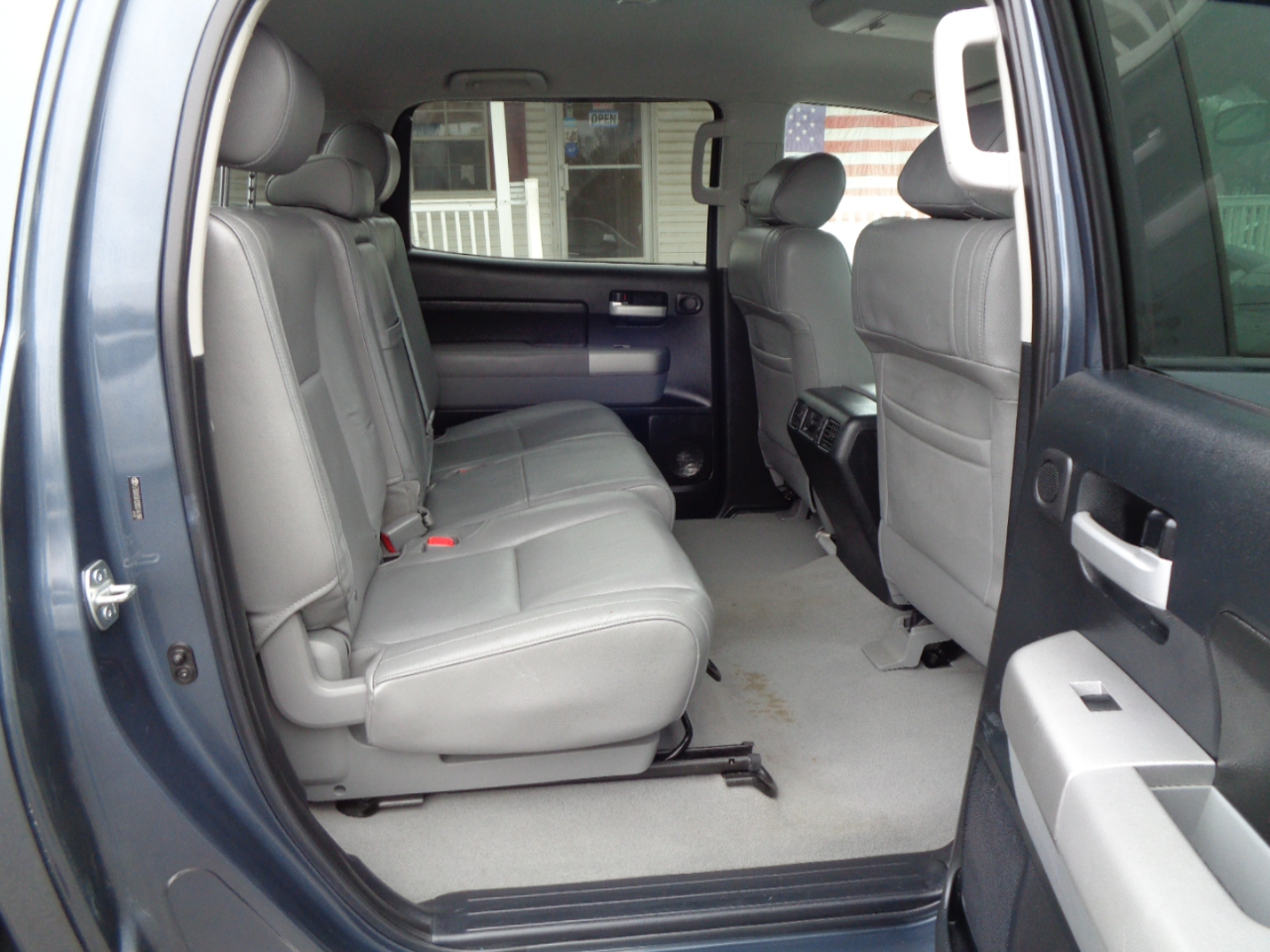 Toyota Tundra 4WD Truck CrewMax 5.7L V8 6-Spd AT LTD (Natl) 2008