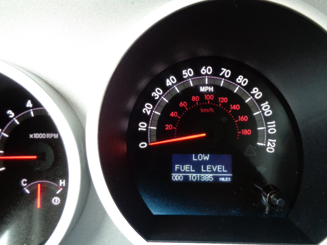 Toyota Tundra 4WD Truck CrewMax 5.7L V8 6-Spd AT LTD (Natl) 2008