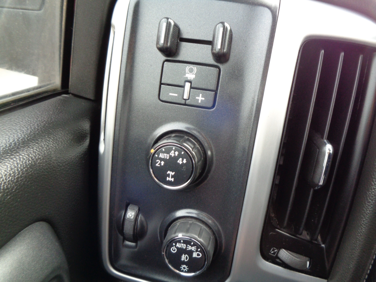 GMC Sierra 1500 4WD Double Cab 143.5" SLE 2016