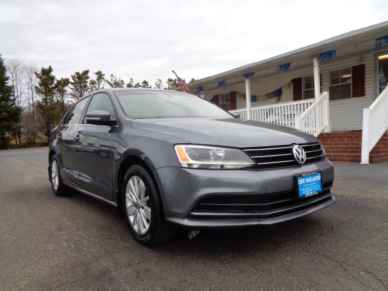 Volkswagen Jetta Sedan 4dr Auto 1.8T SE PZEV 2015