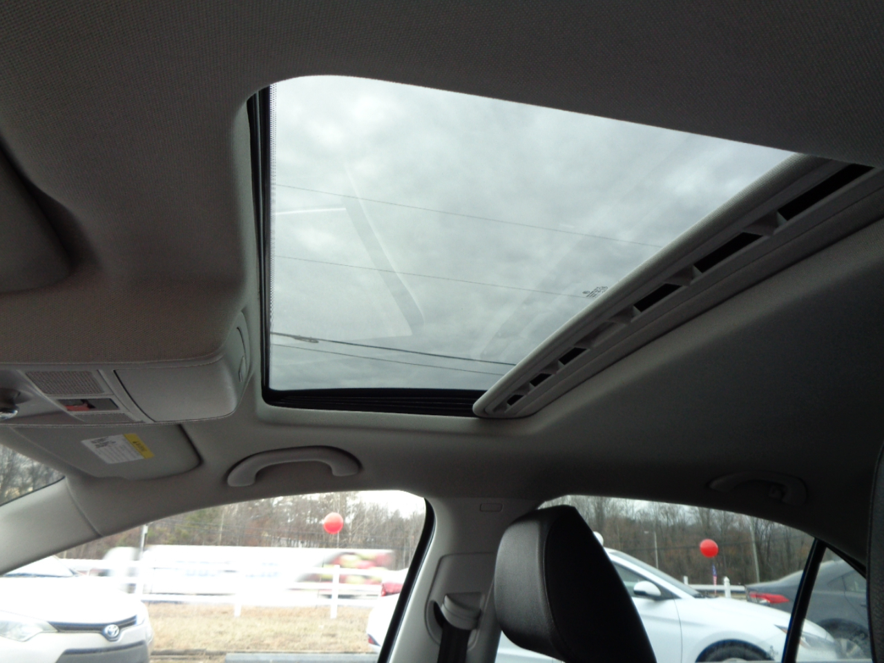 Volkswagen Jetta Sedan 4dr Auto 1.8T SE PZEV 2015