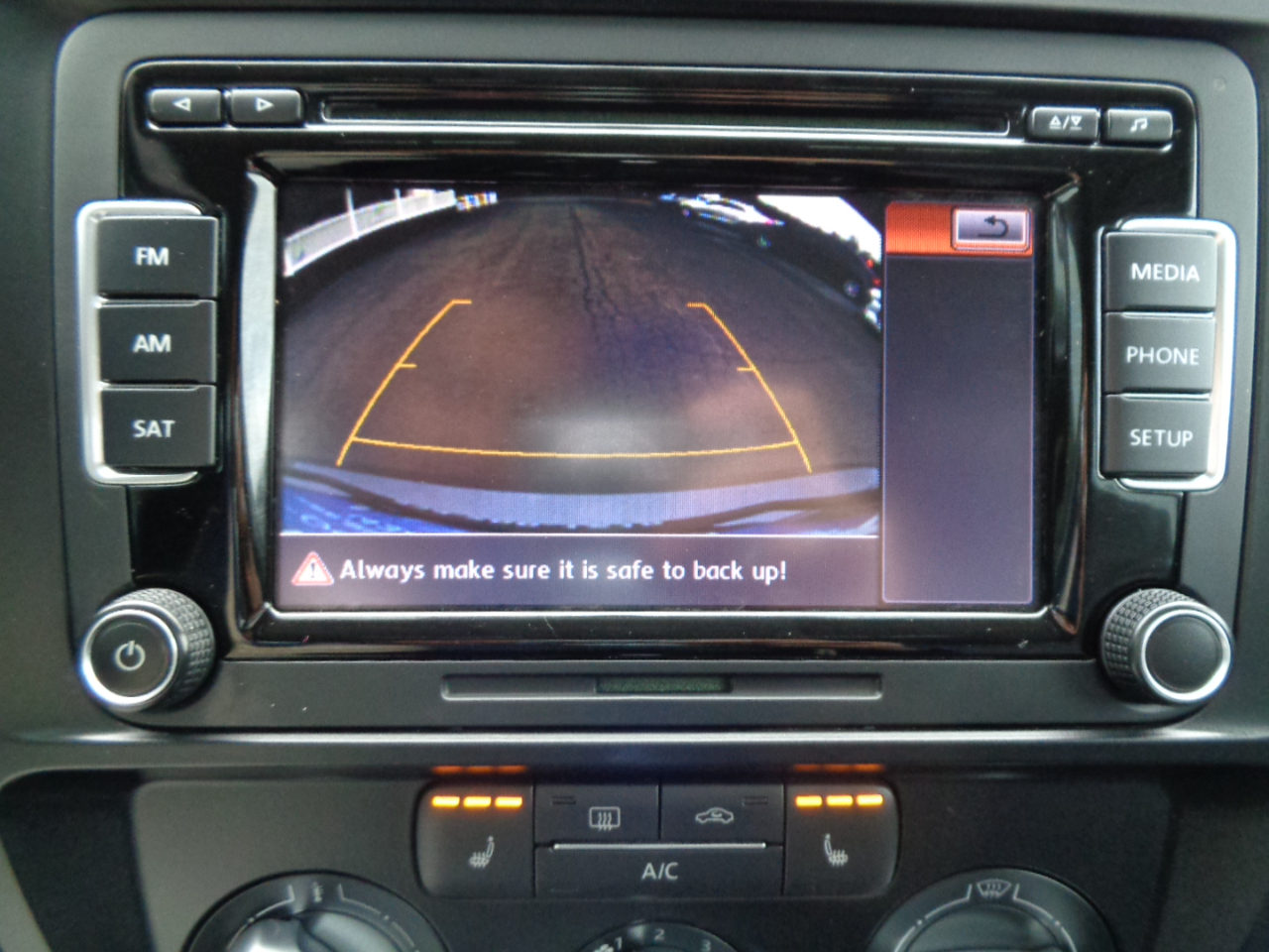 Volkswagen Jetta Sedan 4dr Auto 1.8T SE PZEV 2015