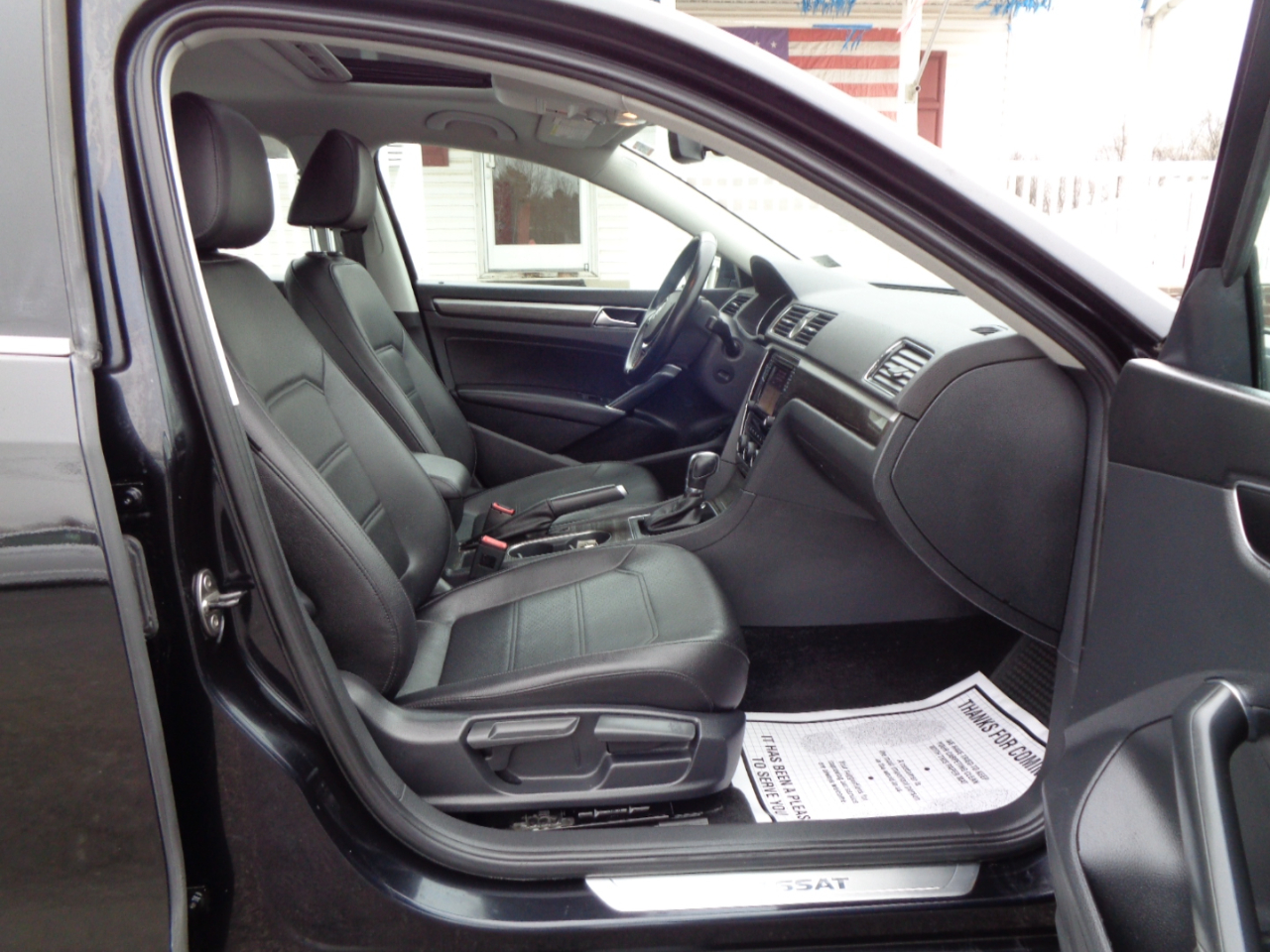 Volkswagen Passat 1.8T SE w/Technology Auto 2017