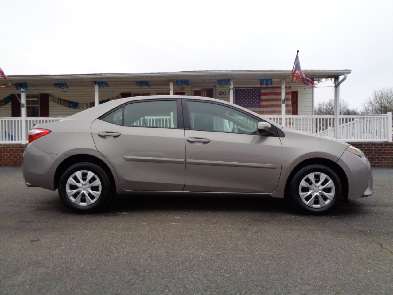 Toyota Corolla 4dr Sdn CVT LE ECO (Natl) 2014