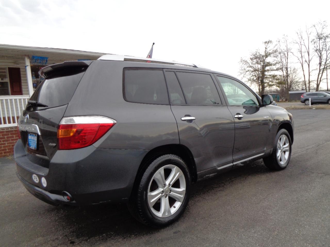 Toyota Highlander 4WD 4dr V6 Limited (Natl) 2010