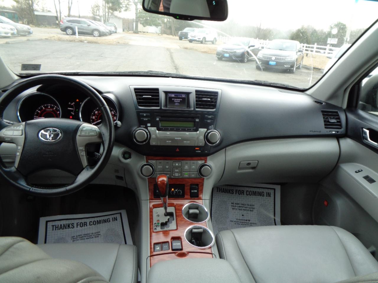 Toyota Highlander 4WD 4dr V6 Limited (Natl) 2010