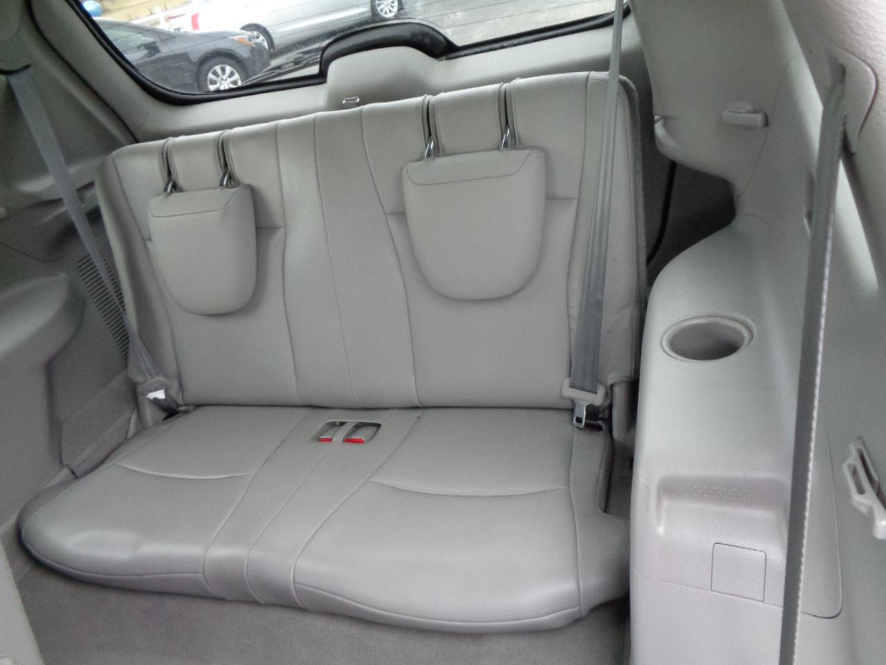 Toyota Highlander 4WD 4dr V6 Limited (Natl) 2010