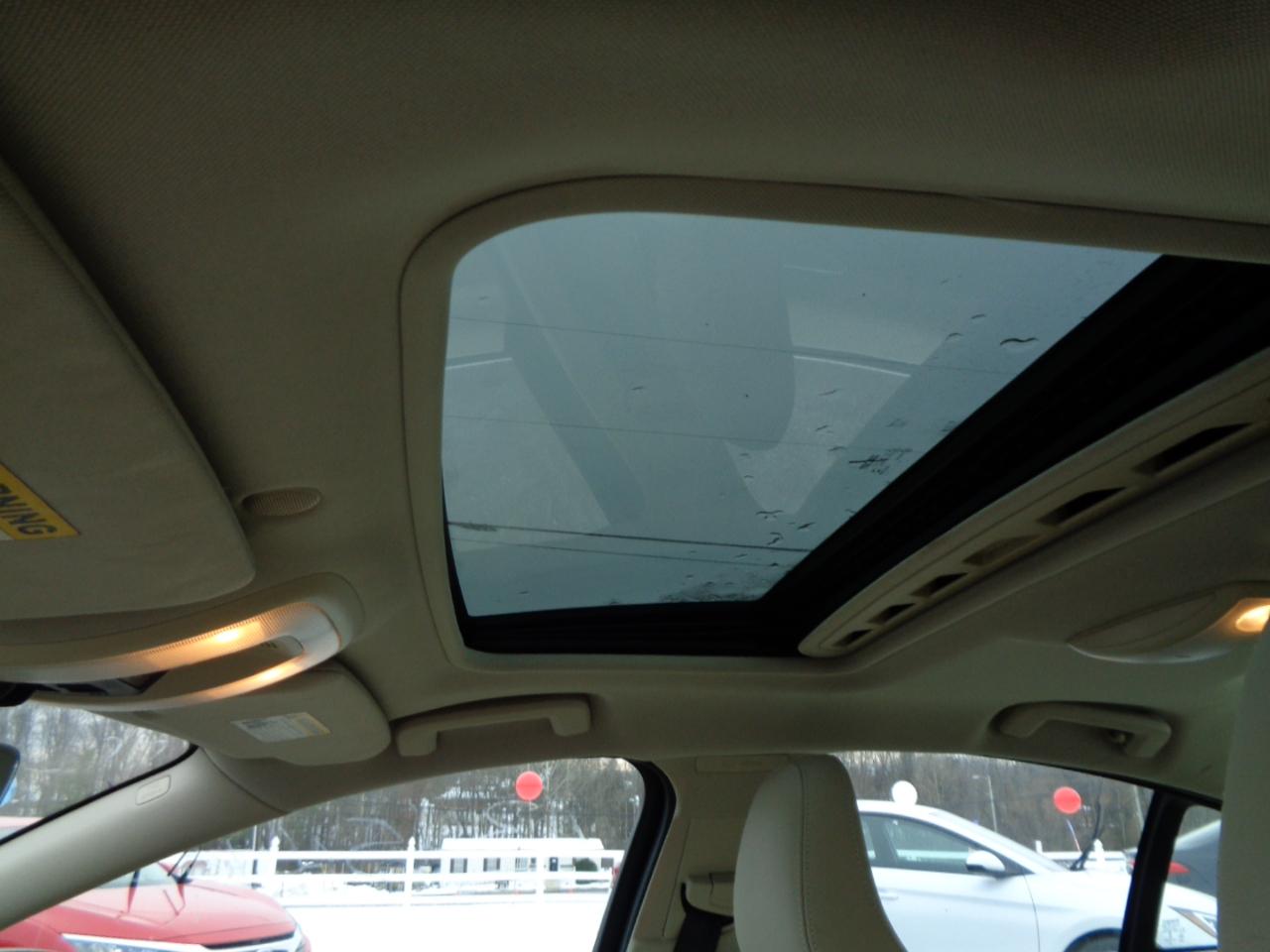 Volvo S60 2015.5 4dr Sdn T5 Drive-E Premier FWD 2015