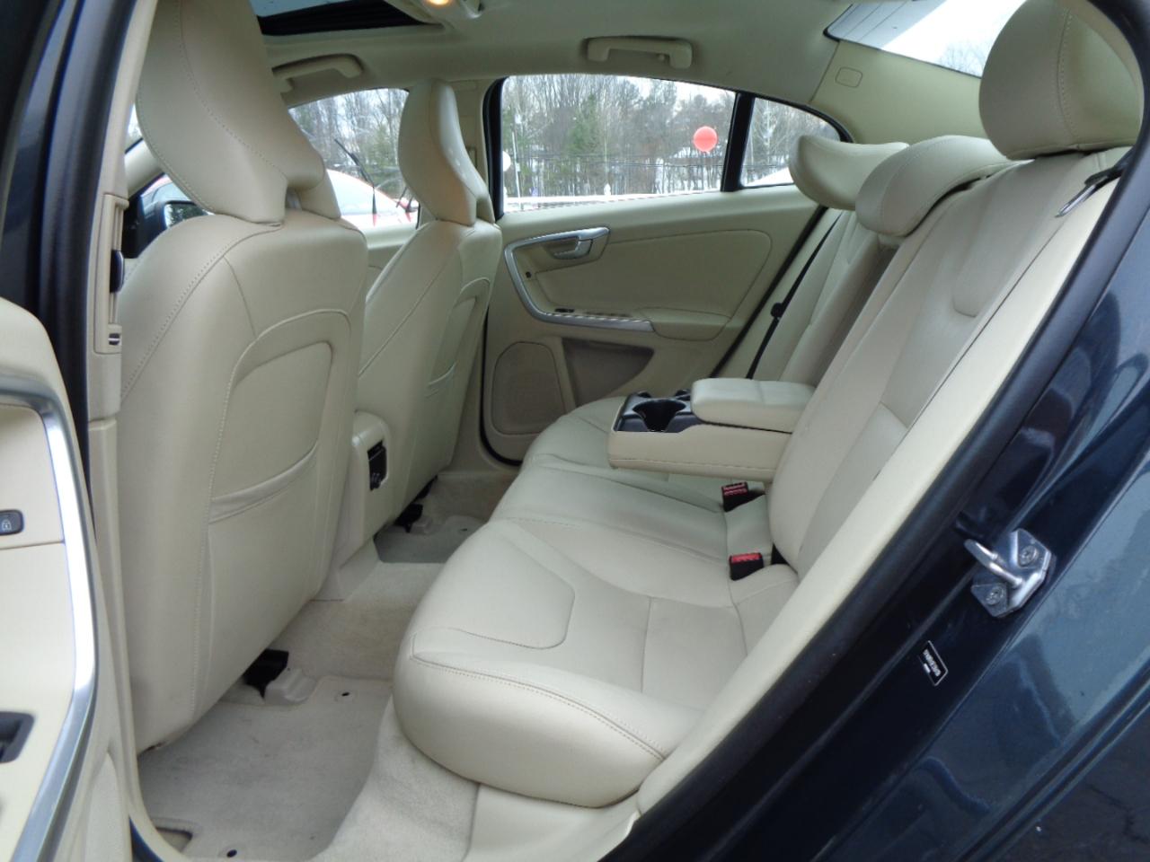 Volvo S60 2015.5 4dr Sdn T5 Drive-E Premier FWD 2015