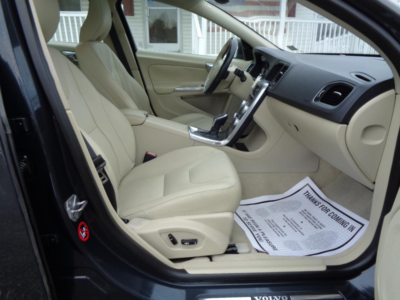 Volvo S60 2015.5 4dr Sdn T5 Drive-E Premier FWD 2015