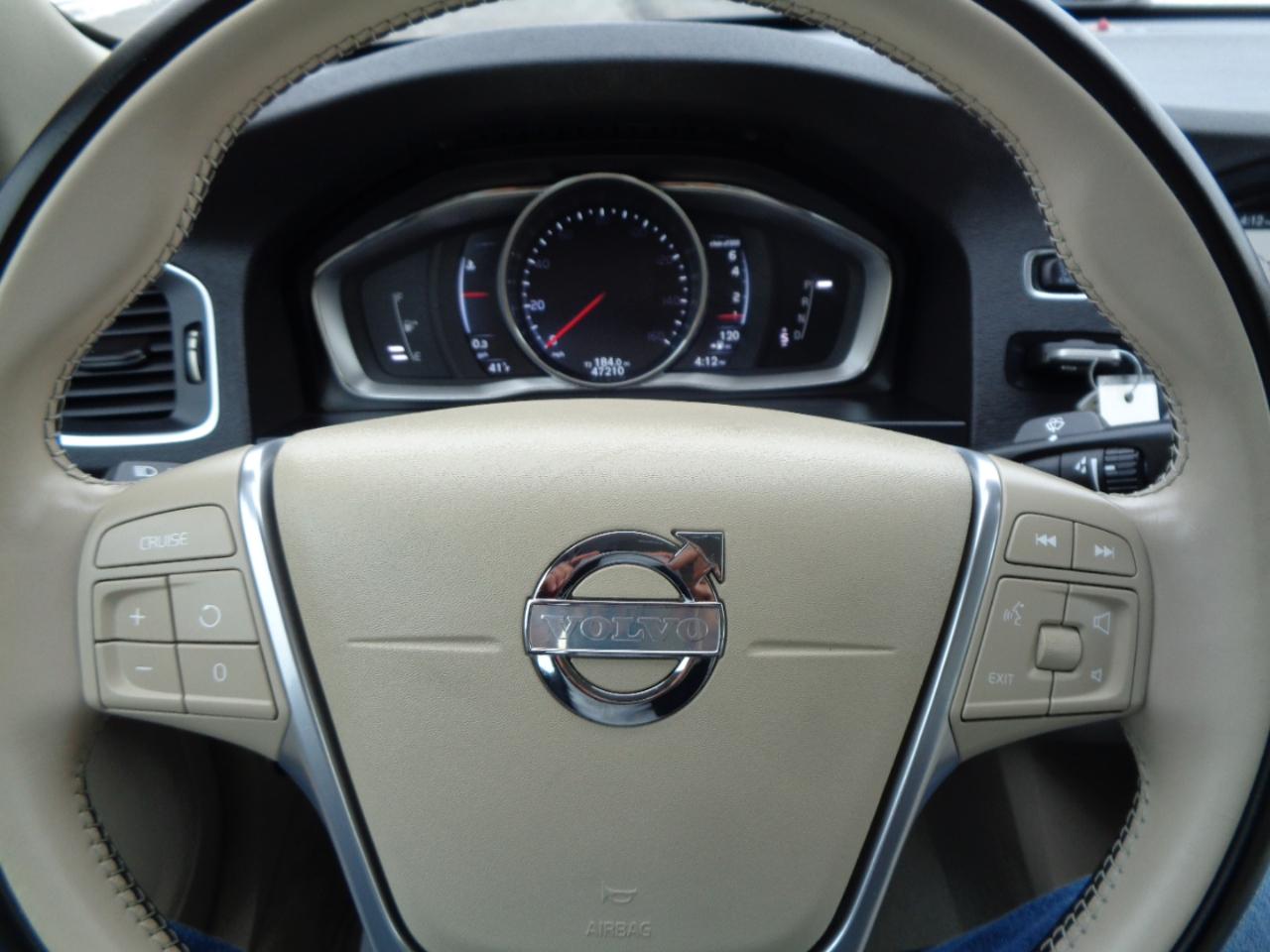 Volvo S60 2015.5 4dr Sdn T5 Drive-E Premier FWD 2015