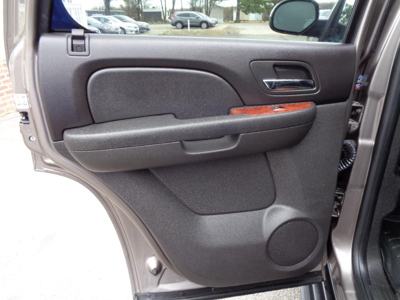 Chevrolet Tahoe 4WD 4dr LT 2014