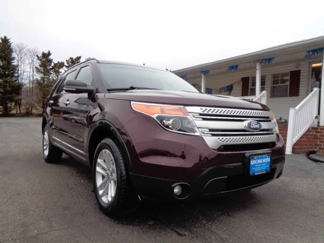 Ford Explorer 4WD 4dr XLT 2011