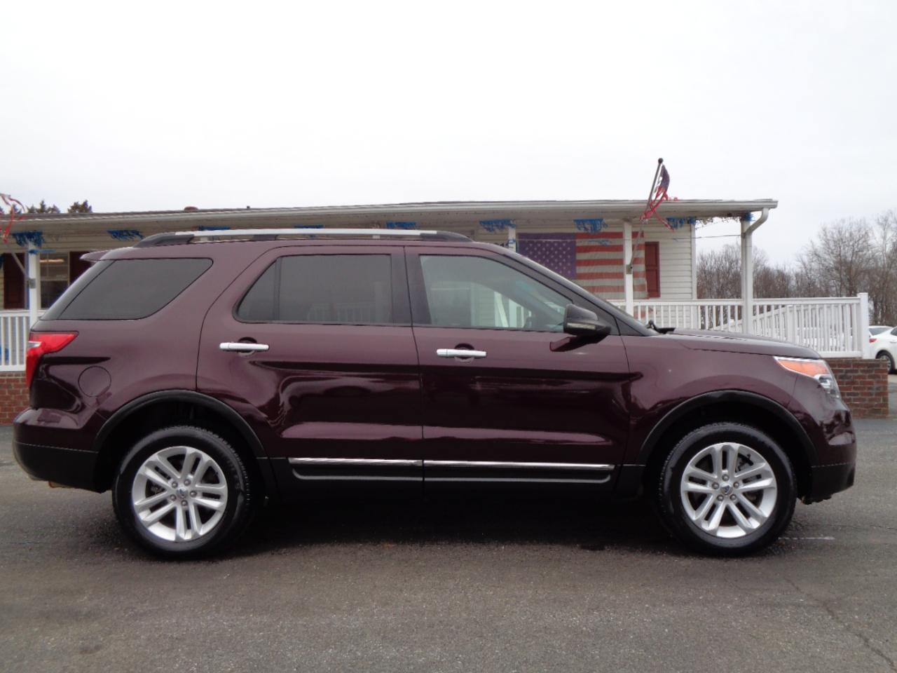 Ford Explorer 4WD 4dr XLT 2011