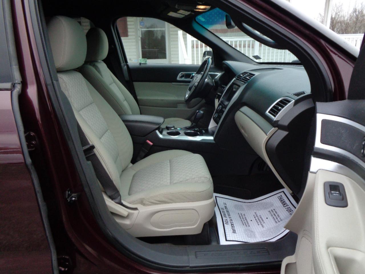 Ford Explorer 4WD 4dr XLT 2011