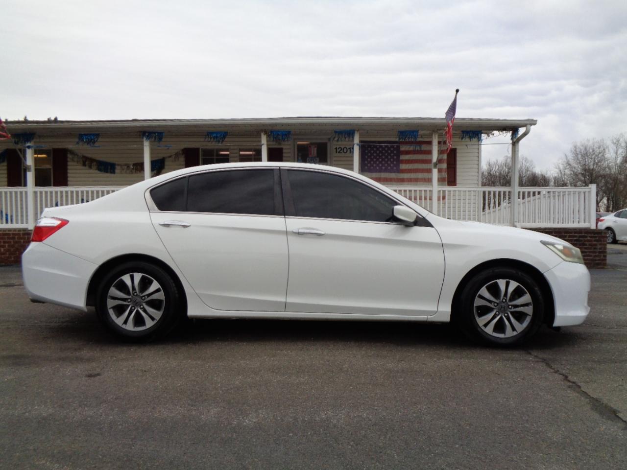 Honda Accord Sdn 4dr I4 CVT LX 2013