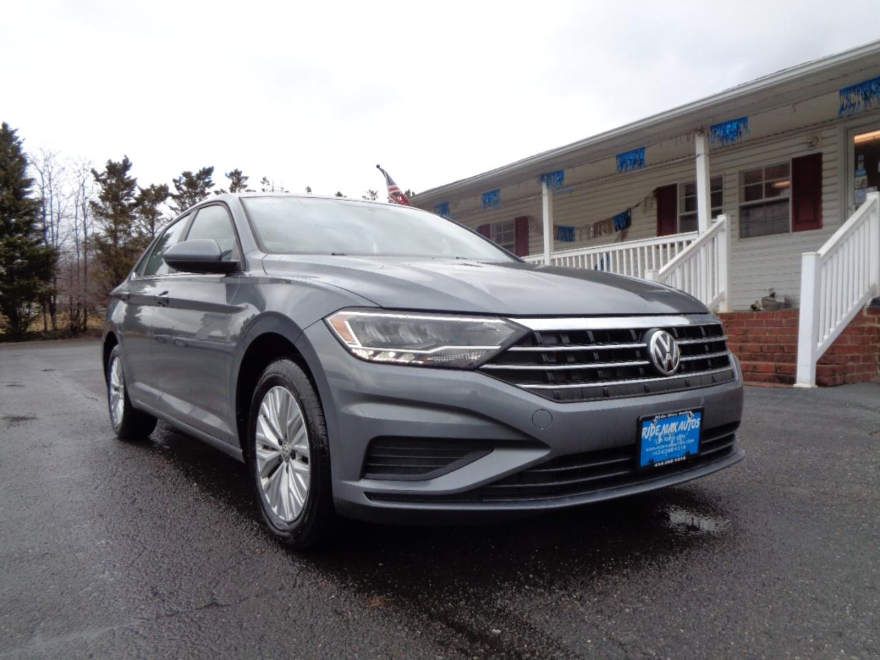 Volkswagen Jetta R-Line Auto w/ULEV 2019