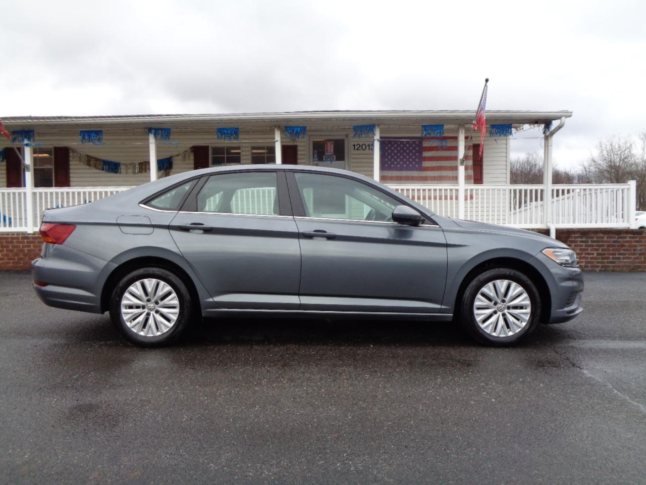 Volkswagen Jetta R-Line Auto w/ULEV 2019