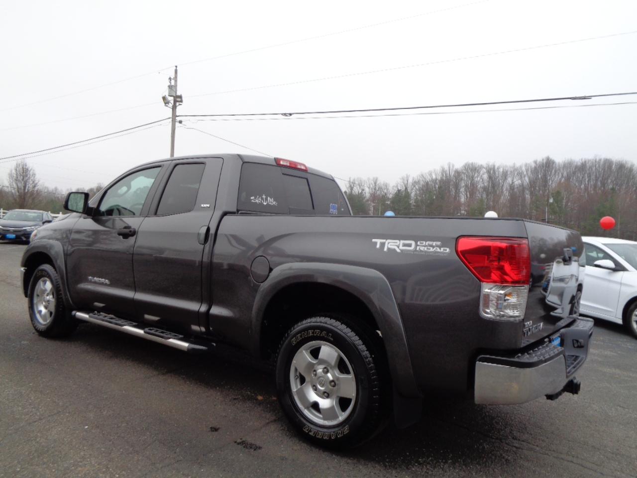 Toyota Tundra 2WD Truck Double Cab 4.6L V8 6-Spd AT (Natl) 2012