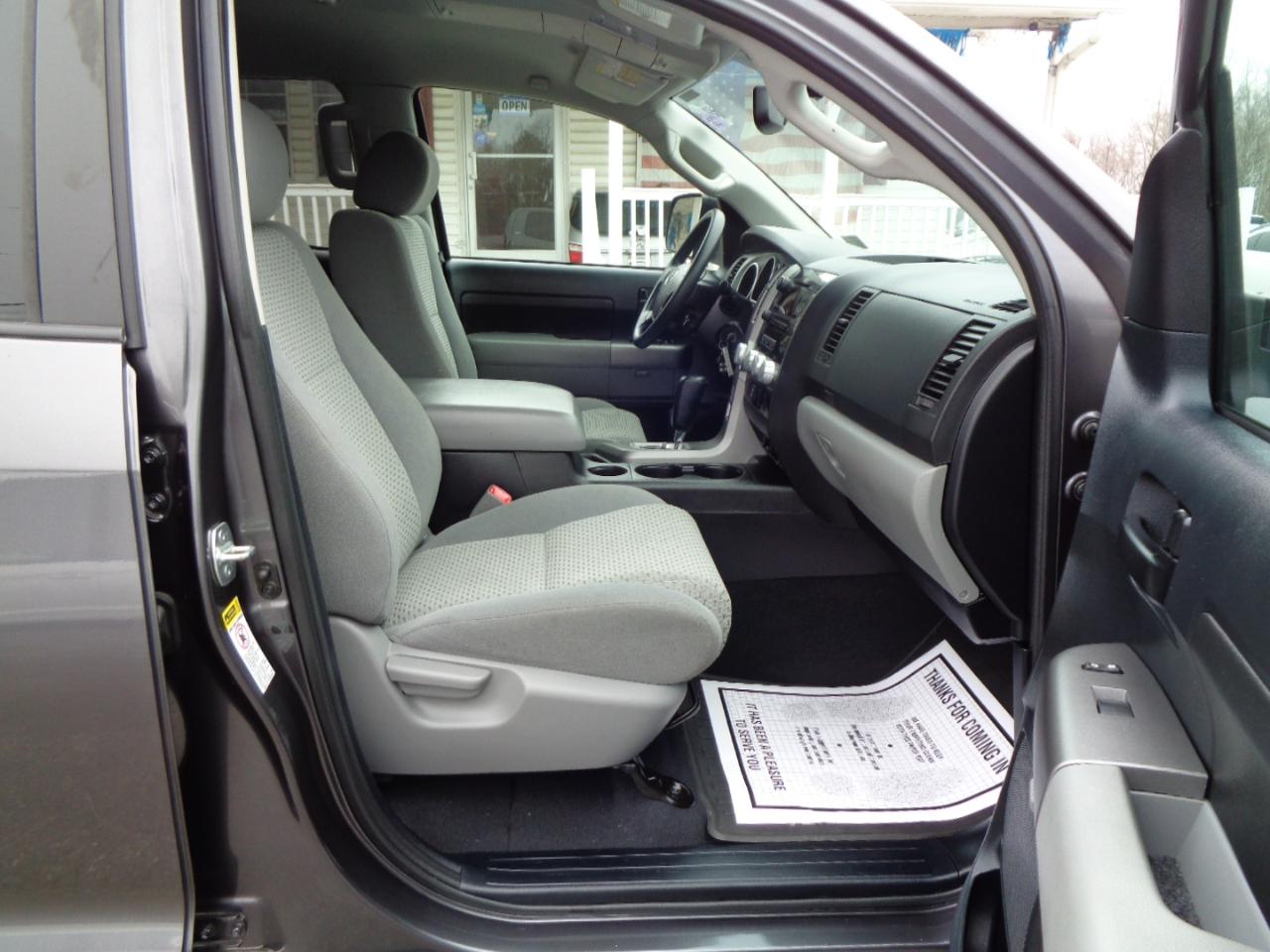 Toyota Tundra 2WD Truck Double Cab 4.6L V8 6-Spd AT (Natl) 2012