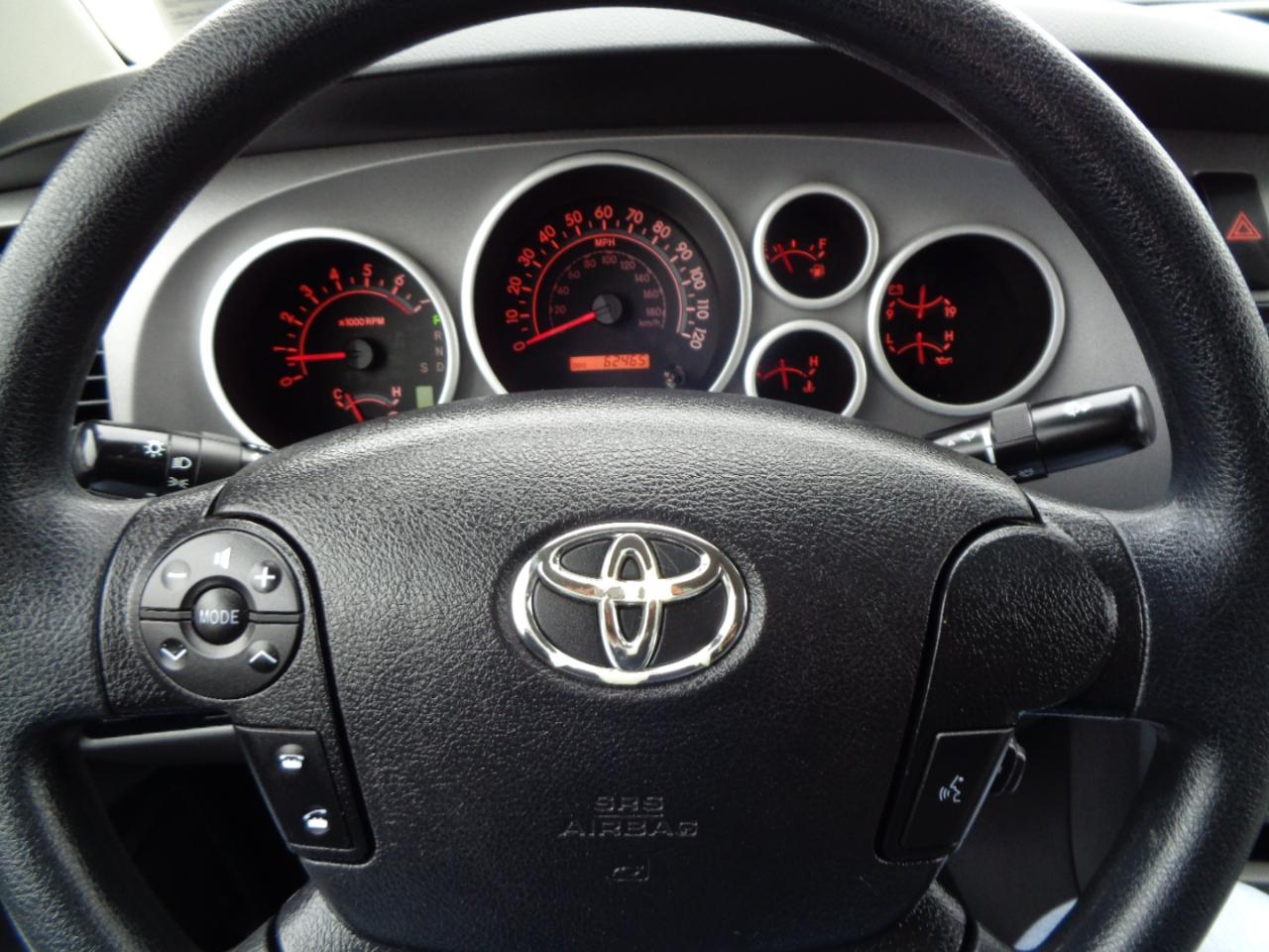 Toyota Tundra 2WD Truck Double Cab 4.6L V8 6-Spd AT (Natl) 2012