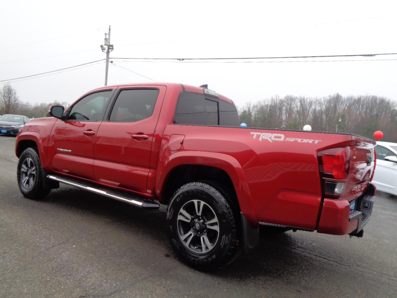 Toyota Tacoma TRD Off Road Double Cab 5' Bed V6 4x2 AT (Natl) 2018